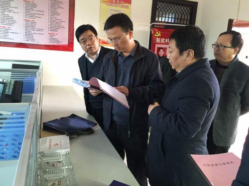 白水县县委常委纪委书记张鹏来尧禾镇检查指导工作