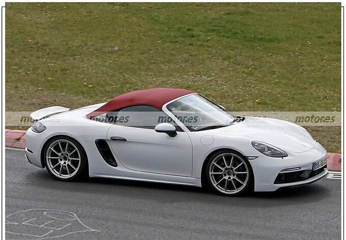 保时捷718敞篷版新车型谍照搭2.0t/中置双出排气-图3