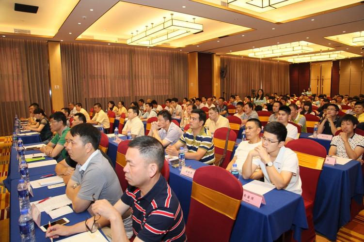 坚美隆重召开系统门窗培训会议