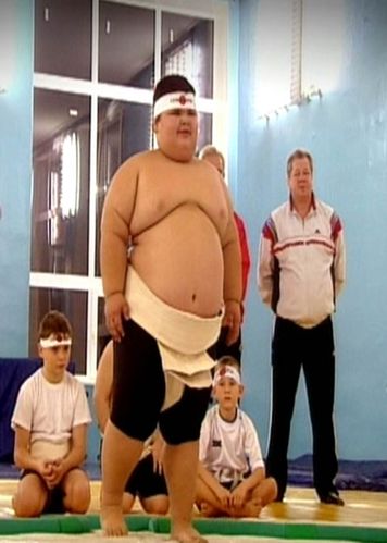 4米).被誉为世界上最大的男孩