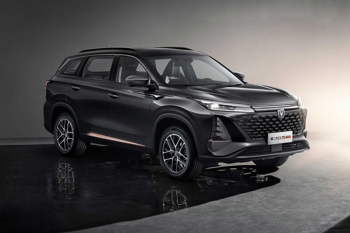长安第二代cs75plus官图首曝时尚科技氛围再进化