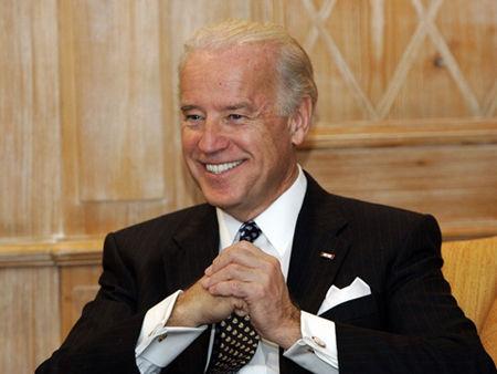 拜登鼓励驻日美军 称其让亚太保持均衡态势