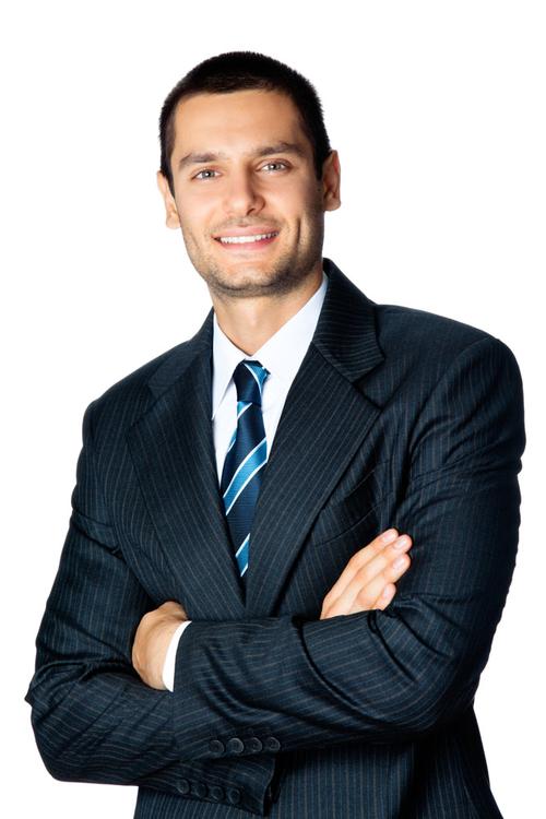 抱着胳膊的男人