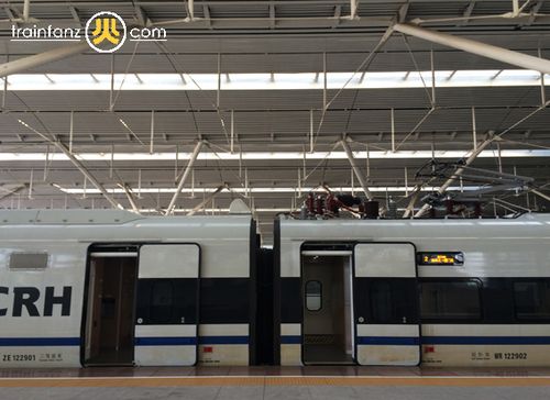 新crh1e的连接处