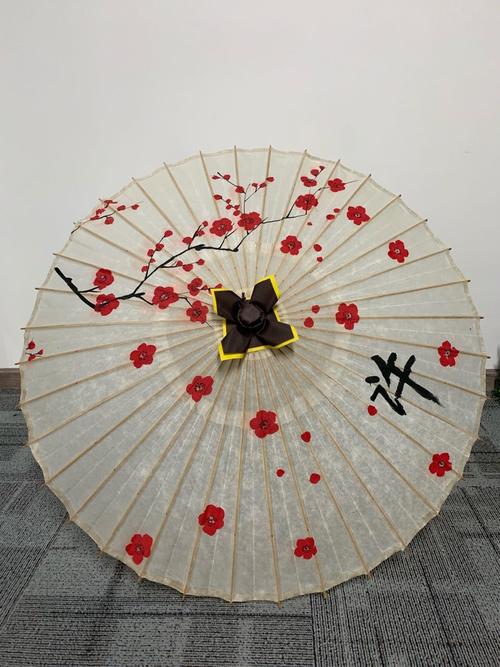 手绘油纸伞:独一无二的美