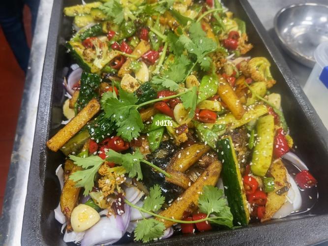 干香蔬菜烤鱼_蔬菜_烤鱼_美食_美食展示