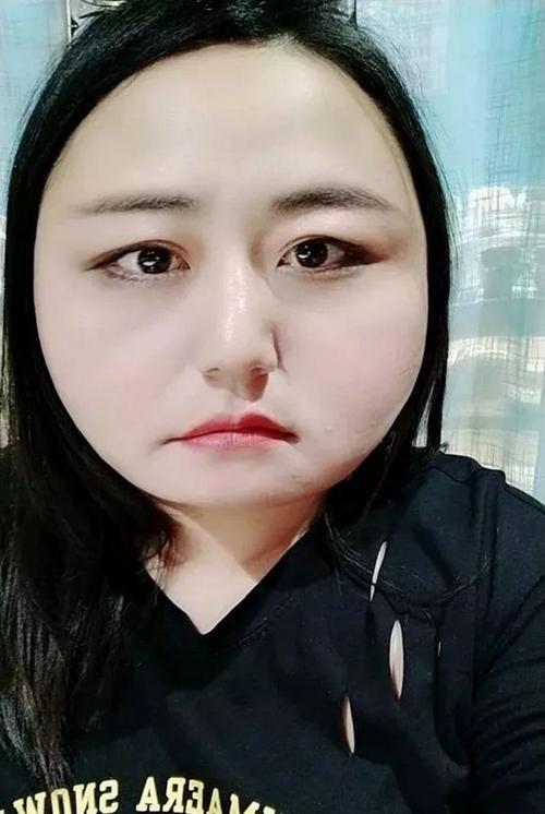 ps搞笑恶搞:想给大神出个难题,要是能把我这剪刀换成拳头,我就嫁给你.