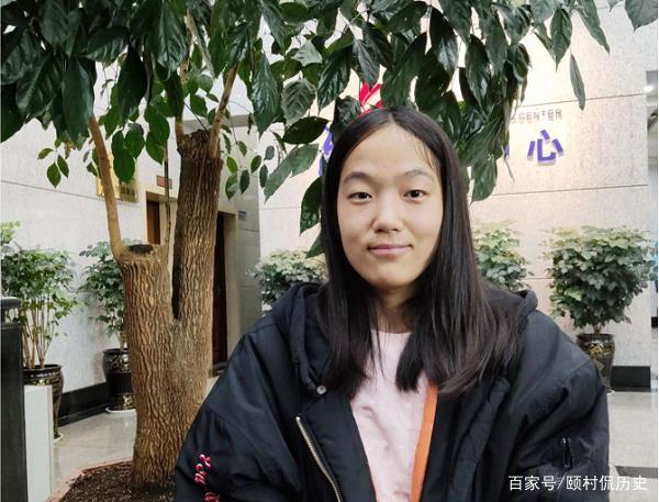 "篮球女孩"钱红艳,4岁失去双腿后靠游泳为国争光,现今