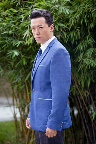 郭昊伦饰演了一位正直不阿,有勇有谋,领导力超群的国民党军官"丁剑锋"