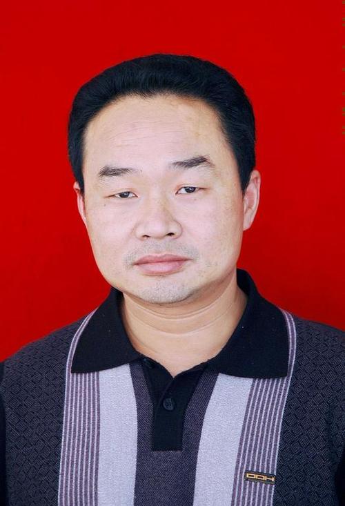 商学院院长朱强