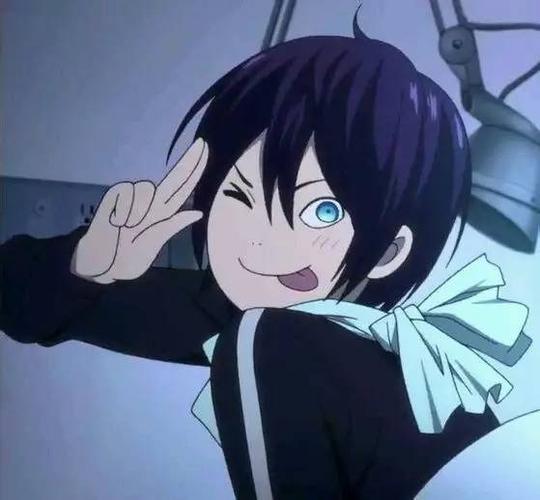 琦玉——《一拳超人》原本只是个认真脸的无业游民,在应聘被拒后回家