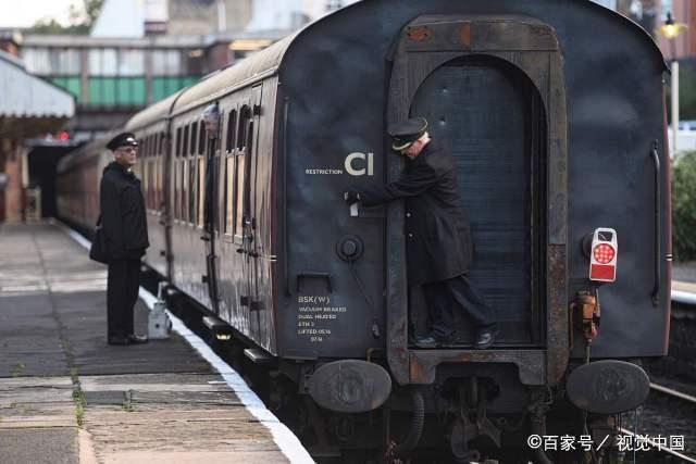 重返旧时光?英国蒸汽火车恢复运营