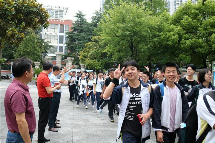 回忆 感恩 展望 池州十一中举办2020届初三学生毕业