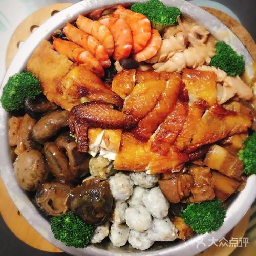 龙荟海鲜菜馆·围村盆菜