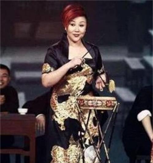 师娘王惠重出江湖,评价郭德纲大鼓水平毫不留情,杨鹤通神补刀