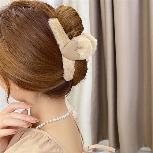 韩国爱心毛绒绒秋冬发饰秋发抓发夹女生后脑勺抓夹大发抓夹鲨鱼夹