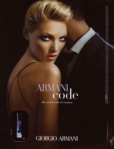 anja rubik的美妆,护肤和香水广告