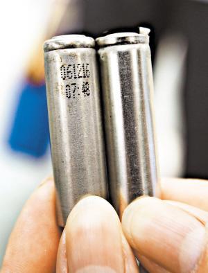 广州发生假冒伪劣555手电筒电池爆炸事件