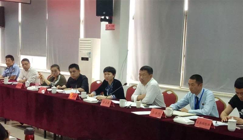 区领导何宗静,黄建春督查三垟"清零"工作