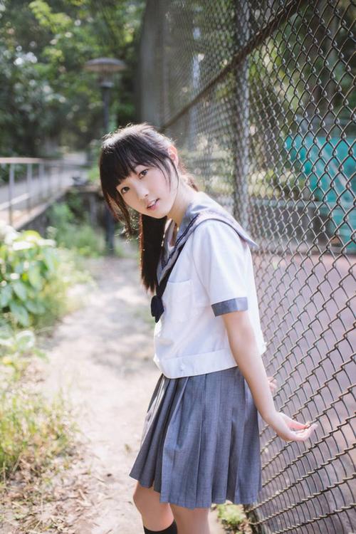 清纯甜美校服少女校园写真 (42张)