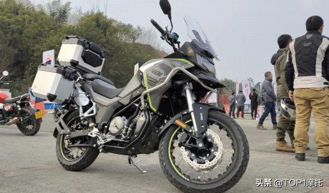 国产400cc休旅摩托新标杆赛科龙rx401新车解读