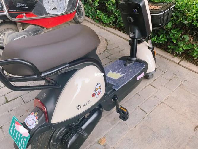 我的小电动车_电动车_emi怎么样_雅迪怎么样_骑车_汽车_摩托车