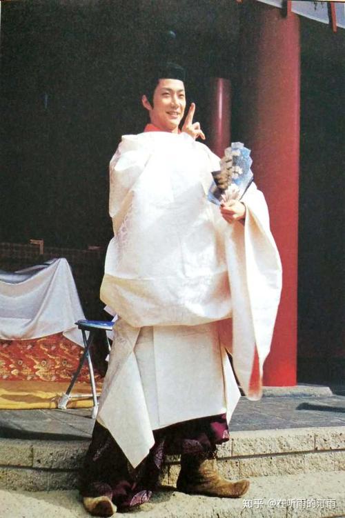 如何评价野村万斋的《阴阳师》?