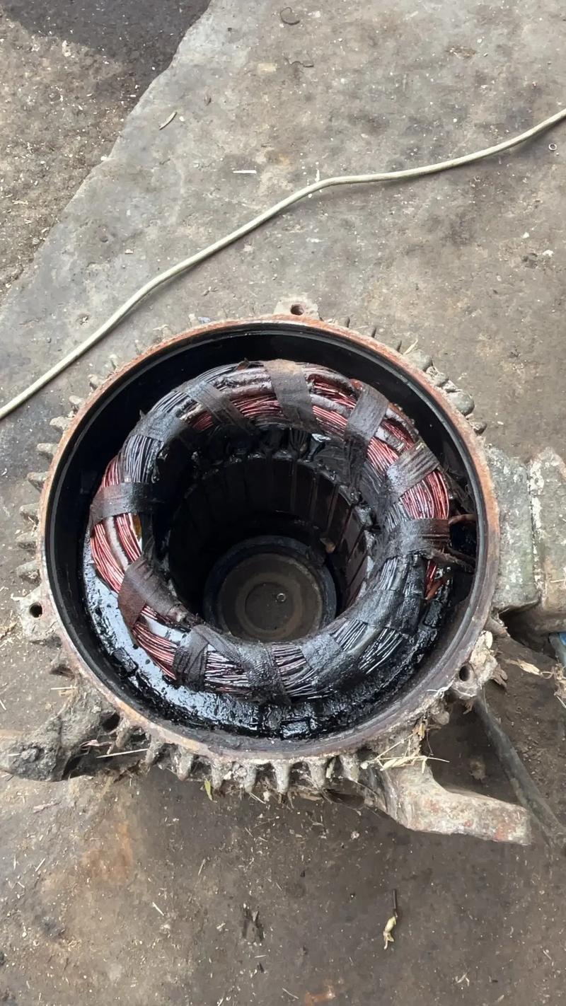 三相电机绕组烧毁#现代农业机械#农机