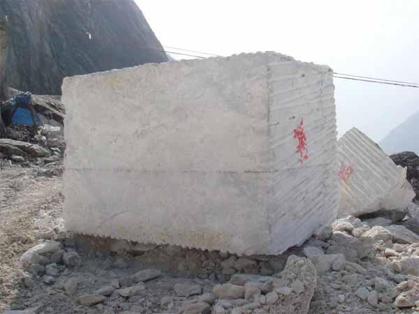 大理石:东方白矿山荒料