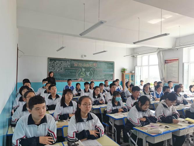 国防在我心,共筑强军梦——拜泉县第三中学开展全民国防教育主题教育