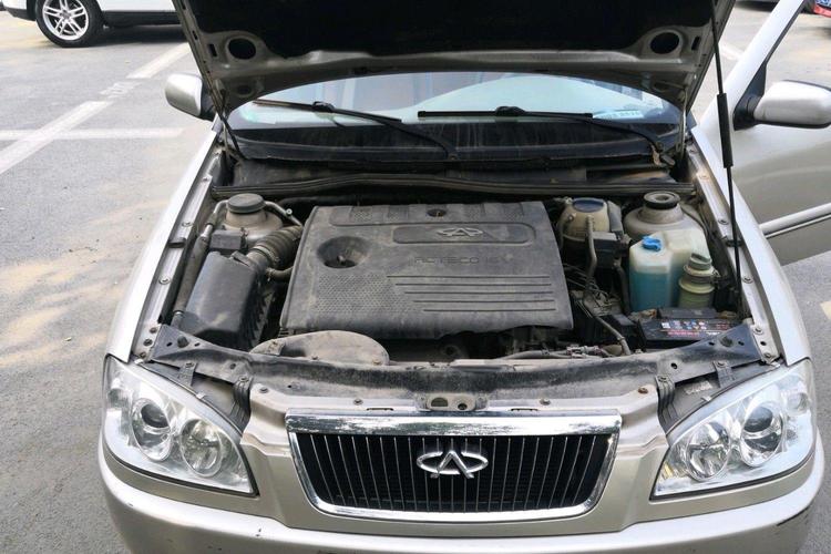 今天这台车是奇瑞旗云2,2010款1.