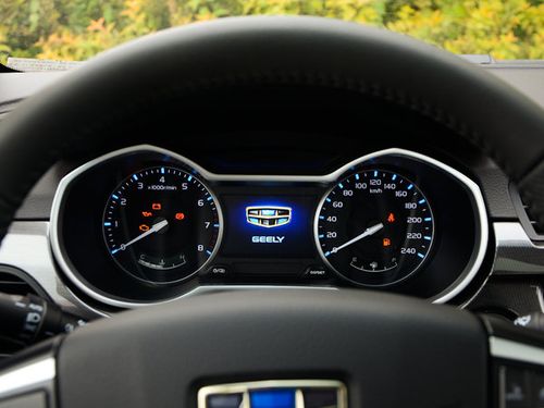 吉利汽车 三厢百万款 仪表盘