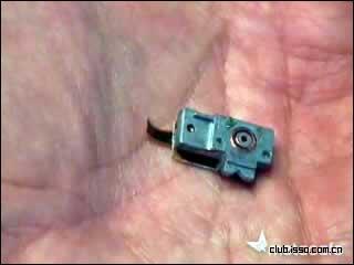 老外利用dvd刻录机激光头改造超强激光笔(想不到dvd刻录机的激光头