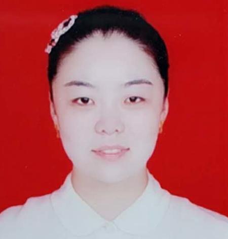 幼儿园高级教师职称,现任海大红缨幼儿园园长