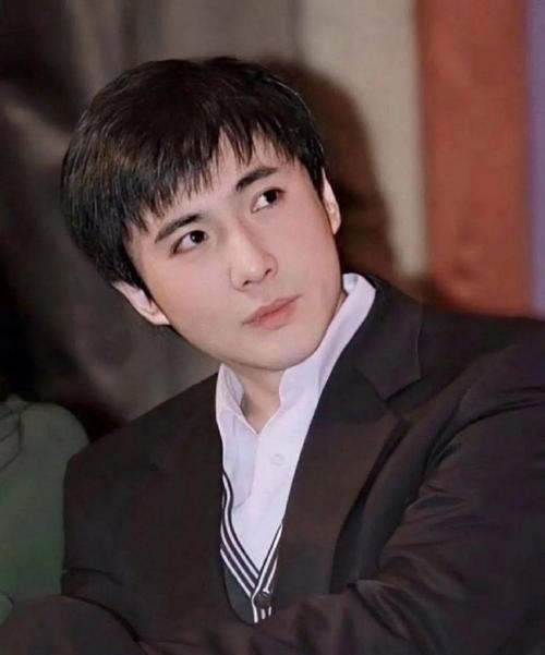 沈腾晒父母老照片##沈腾晒父辈年轻旧照