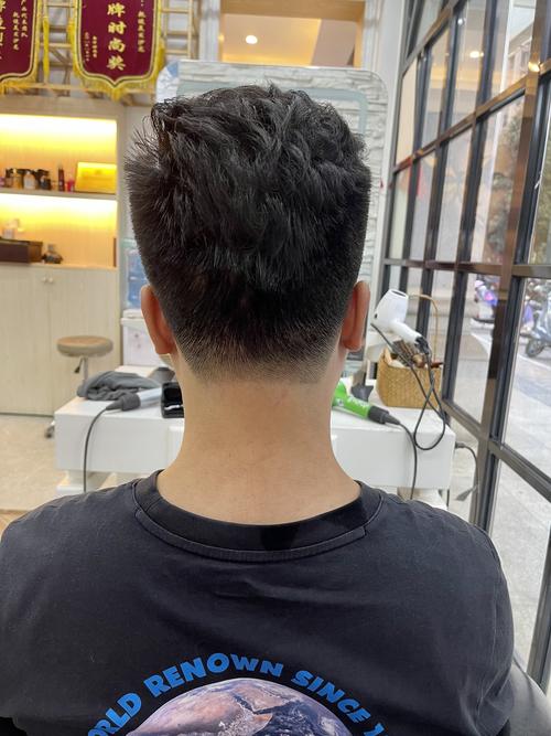 乾健61烫染发型salon(北湖人人乐店)男士短发侧背纹理烫夏季短发