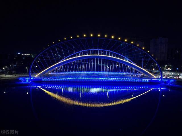 宁夏银川凤凰桥夜景