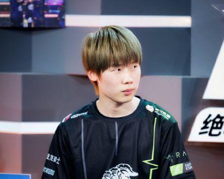pcl第五周4am名单又有轮换大腿112暂时下线粉丝战神也要休息