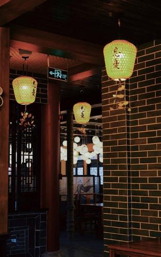 美哭~蒙自最受欢迎的古风酒馆来了!_场景