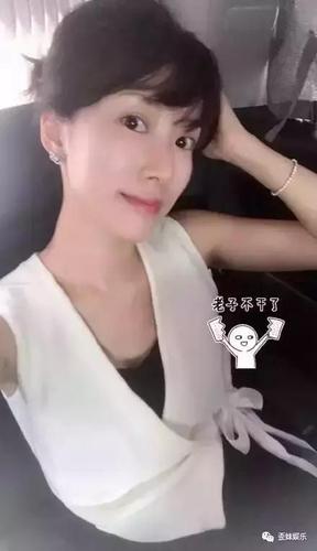 刚出名就嫁万亿富豪,阔太李念婚变,整容,蹭热点何时才能休?