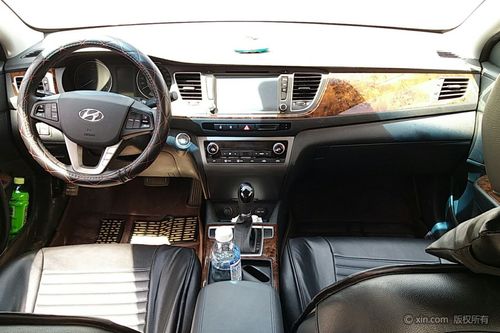 现代名图完整中控台全景