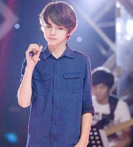 张汉盛资料微博 张汉盛爸爸是谁 张汉盛的女朋友照片