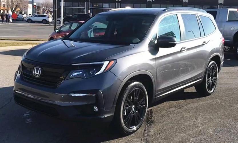 2021款本田飞行员pilot七座版到货,拿到钥匙坐进车内