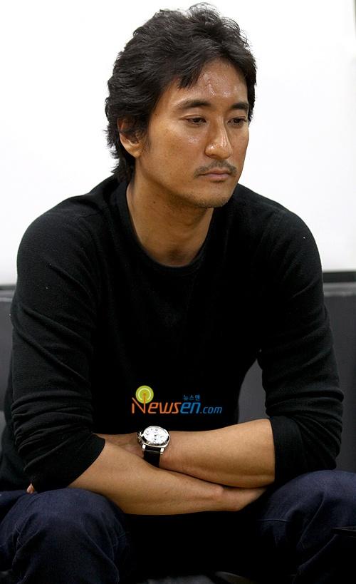 24】【明星】申贤俊经纪人接受道歉 警方结束暴力事件调查(#137更新)