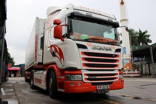 不得不说 香港卡车的车身拉花真的很漂亮