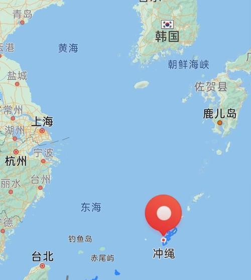 冲绳岛独特的地理位置使它具有日本少有的亚热带风光,岛上成林的棕榈