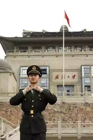 队成员,新闻与传播学院团委副书记(学生),武汉大学国防生文体部部长