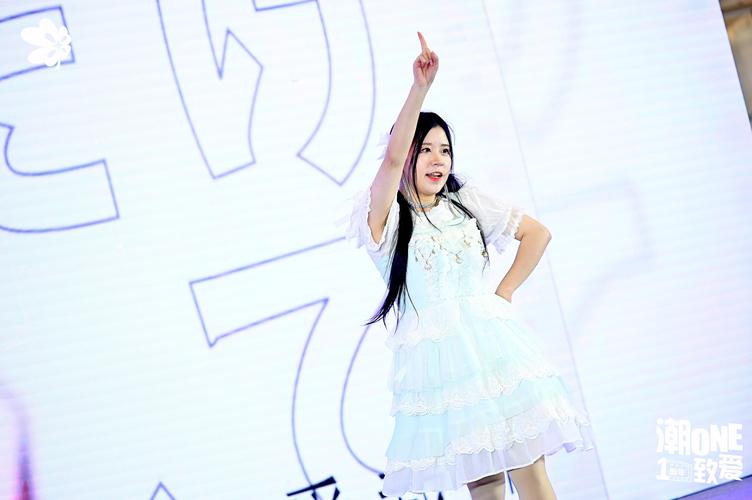 双夏,知名coser,人气up主矮乐多,b站知名up主,抖音快手红人落九川,b站