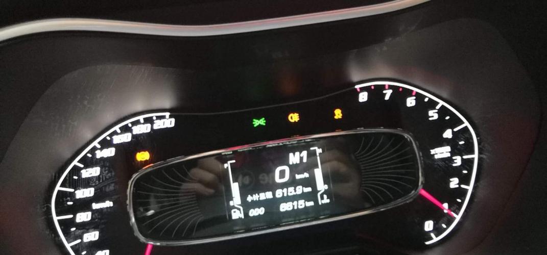 宝骏360发动机故障灯亮了怎么办 遇到发动机故障灯无故亮不要惊慌