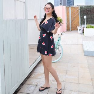 大胸聚拢连体裙式泳衣